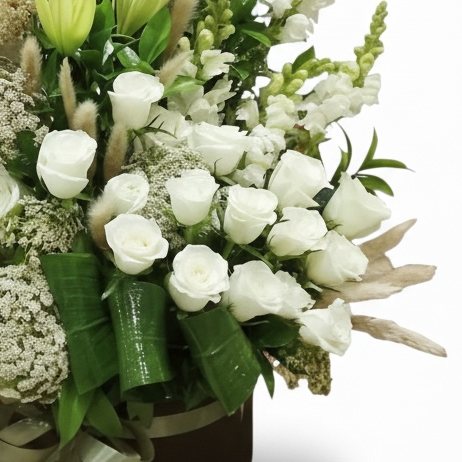 Pure Serenity Bloom luxury flowers DELIVERY TO Cairo AND Egypt