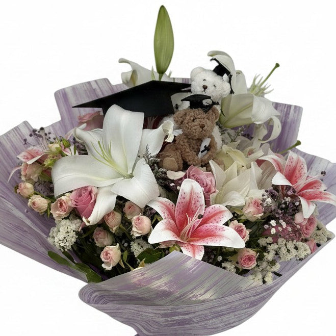Summa Cum Laude Hand Bouquet luxury flowers DELIVERY TO Cairo AND Egypt