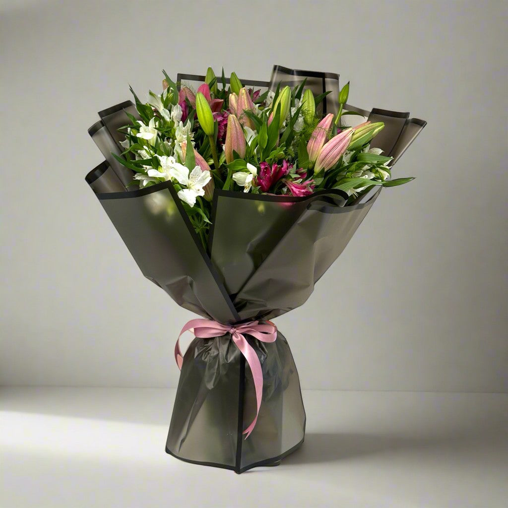 Midnight Elegance Hand Bouquet luxury flowers DELIVERY TO Cairo AND Egypt
