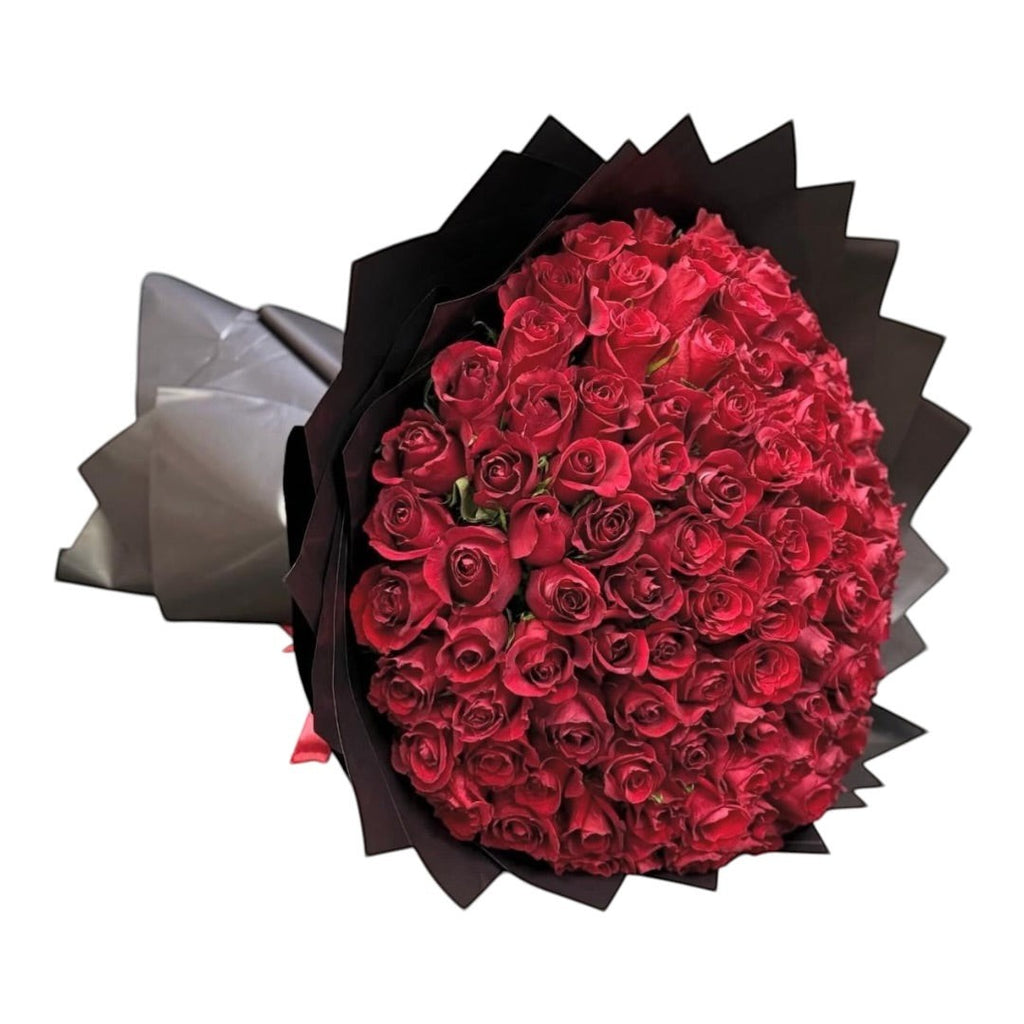 Make It Unforgettable – Roses Special Hand Bouquet luxury flowers DELIVERY TO Cairo AND Egypt