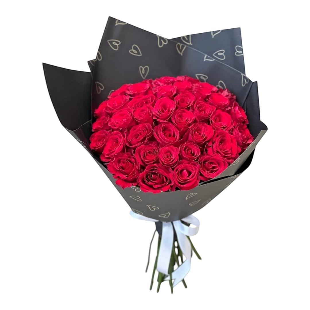 Make It Unforgettable – Roses Special Hand Bouquet luxury flowers DELIVERY TO Cairo AND Egypt