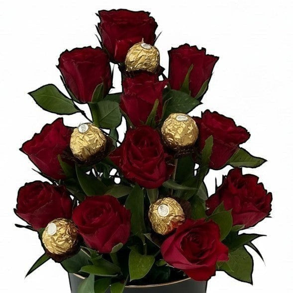 Golden Love Surprise luxury flowers DELIVERY TO Cairo AND Egypt