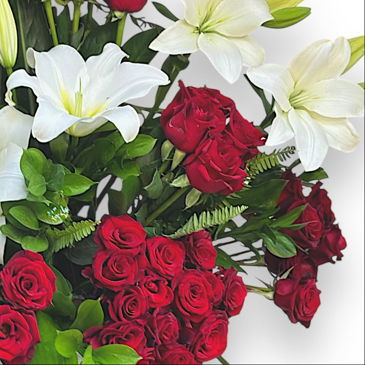 Ruby Reverie Flowers bouquet luxury flowers DELIVERY TO Cairo AND Egypt