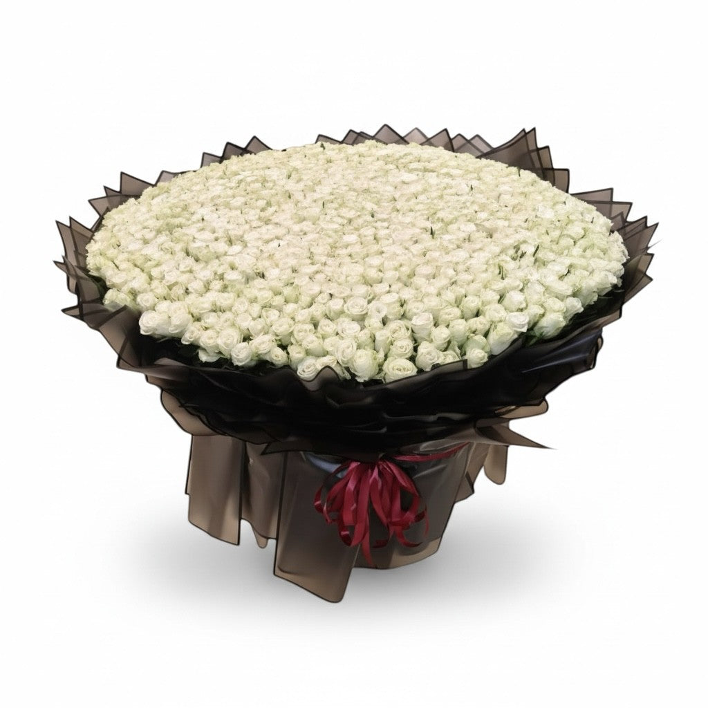 Make It Unforgettable – Roses Special Hand Bouquet luxury flowers DELIVERY TO Cairo AND Egypt